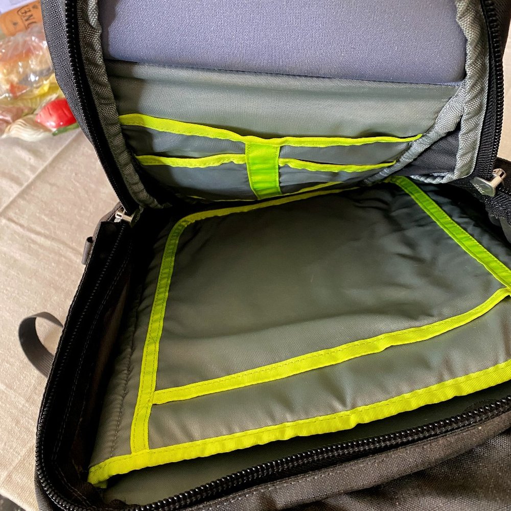 Thule Sweden Enroute Strut Backpack Daypack Excellent View 3